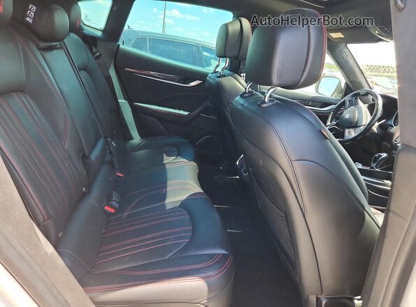 ZN661XUL3HX210825 2017 MASERATI ALL OTHER White Vista del compartimento del motor