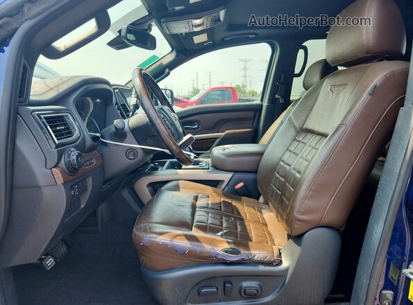 1N6AA1ED1MN523889 2021 NISSAN TITAN Blue Widok deski rozdzielczej