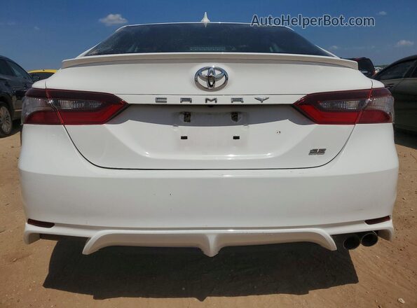 4T1G11AK1MU579205 2021 TOYOTA CAMRY Белый Вид салона спереди