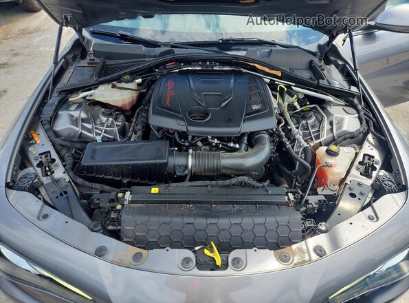 ZARFAEEN3J7575832 2018 ALFA ROMEO GIULIA Gray Widok komory silnika