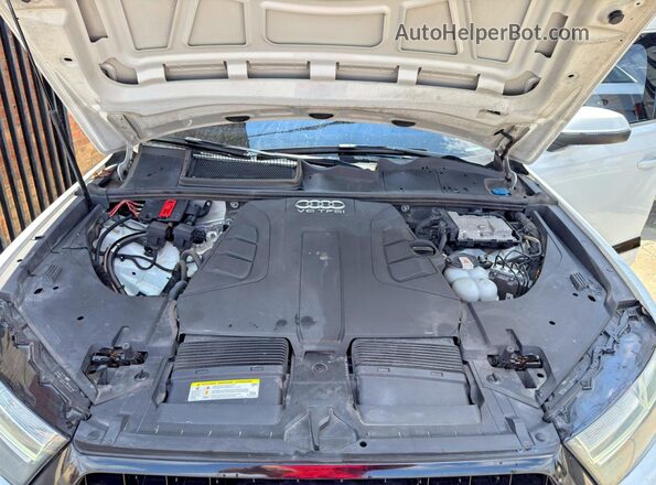WA1VAAF7XJD023271 2018 AUDI Q7 White Вид панелі приладів