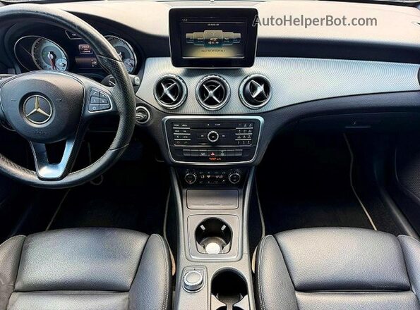 WDCTG4EB2HJ346674 2017 MERCEDES-BENZ GLA-CLASS White Vista del cuadro de instrumentos