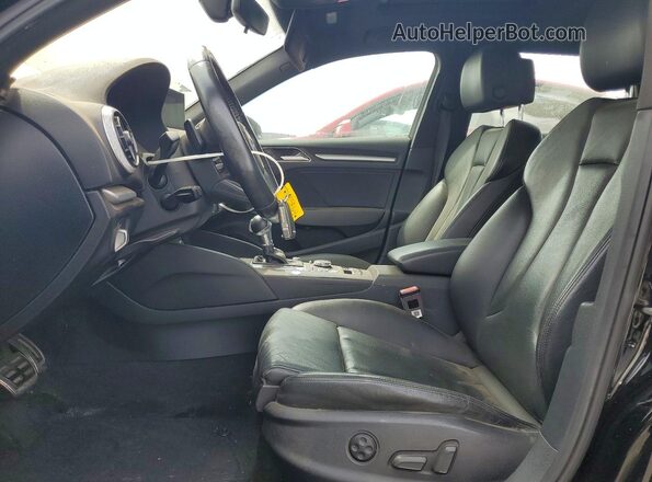 WAUUPBFF3JA058164 2018 AUDI A3 Black Dashboard view