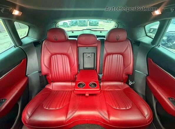 ZN661XUA6JX292117 2018 MASERATI ALL OTHER White Вид задньої частини салону