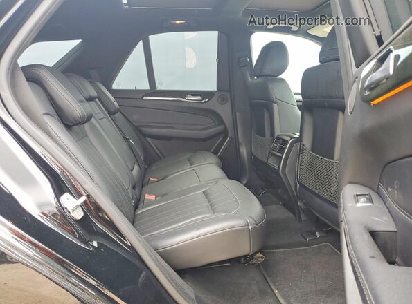4JGDA5JB3HA928723 2017 MERCEDES-BENZ GLE Black Vista del compartimento del motor