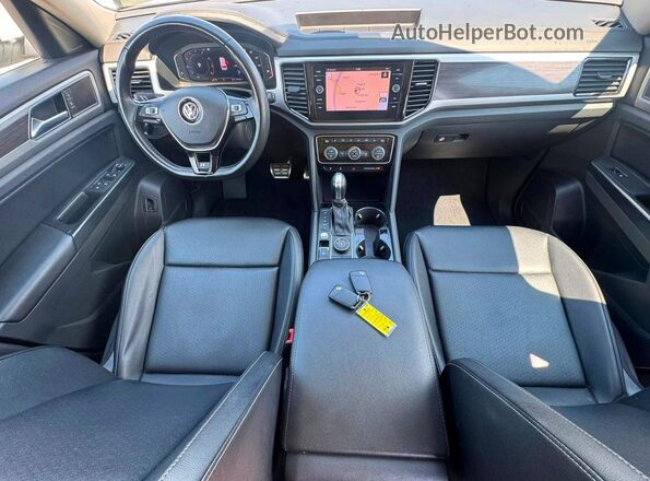 1V2RR2CA3KC579496 2019 VOLKSWAGEN ATLAS White უკანა სავარძლების ხედი