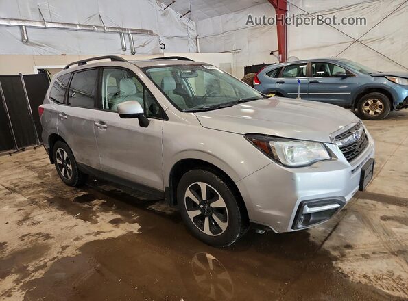 JF2SJAEC2JH527959 2018 SUBARU FORESTER Silver Դիմացի տեսք