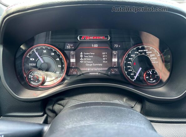 1C6SRFLT4LN345621 2020 RAM 1500 White Widok deski rozdzielczej
