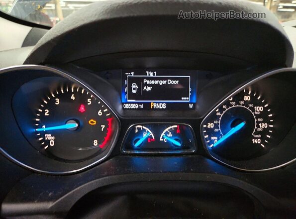 1FMCU0GD8JUA03857 2018 FORD ESCAPE Gray Հետևի նստատեղերի տեսք
