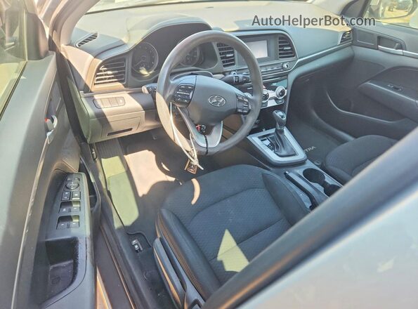 5NPD74LF9KH482297 2019 HYUNDAI ELANTRA Silver ხელსაწყოთა პანელის ხედი