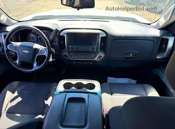 1GCVKREC3JZ211889 2018 CHEVROLET SILVERADO White Вид задніх сидінь