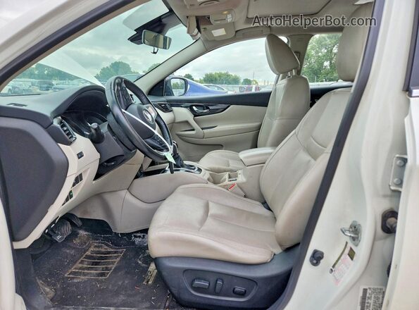 JN1BJ1CR7JW200722 2018 NISSAN ROGUE White Widok deski rozdzielczej