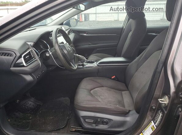4T1B11HK5JU128340 2018 TOYOTA CAMRY Gray Առջևի վահանակի տեսք