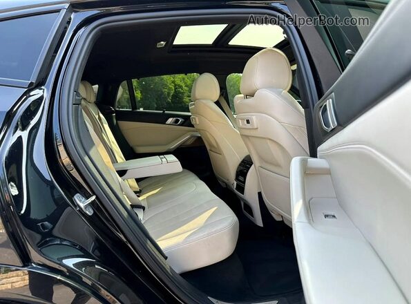 5UXCY4C06L9D37668 2020 BMW X6 Black Widok deski rozdzielczej