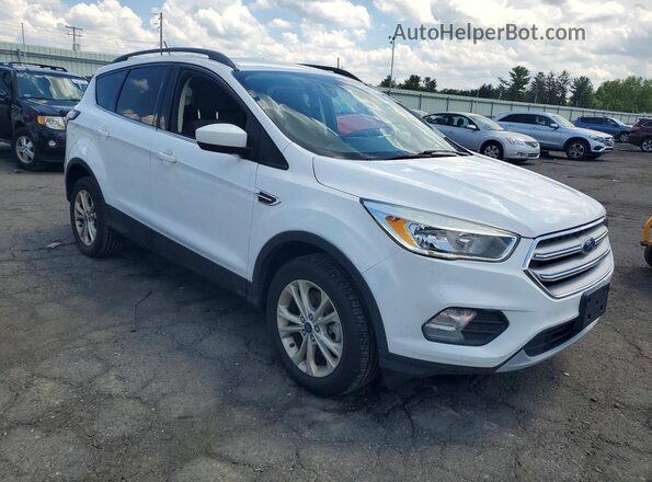 1FMCU9GD3JUB34053 2018 FORD ESCAPE Белый Вид спереди