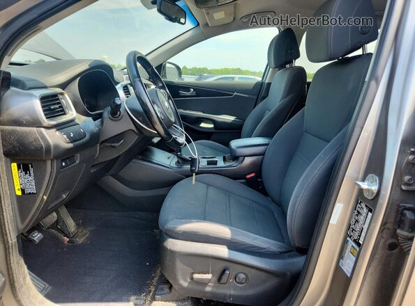 5XYPG4A52HG269764 2017 KIA SORENTO Gray Dashboard view