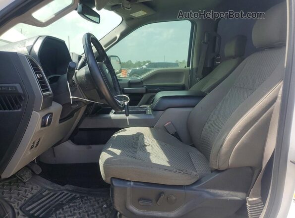 1FTEW1CP1LKD73284 2020 FORD F150 Белый Вид панели приборов