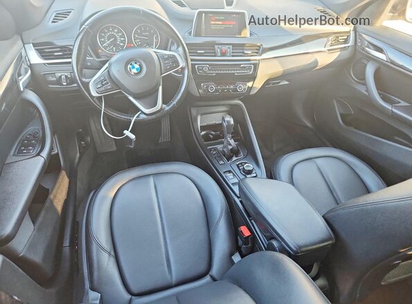 WBXHT3C35J5K23482 2018 BMW X1 Серебряный Вид щитка приборов