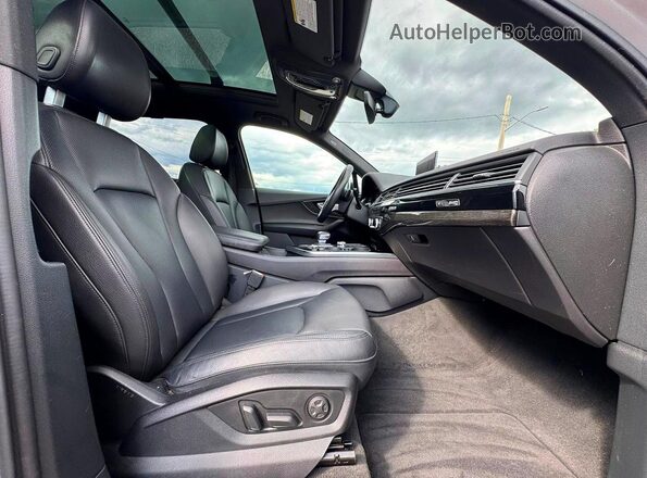 WA1VAAF71JD019111 2018 AUDI Q7 Silver Vista frontal