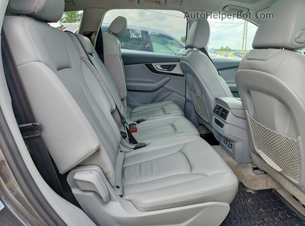 WA1AHAF71KD017063 2019 AUDI Q7 Gray Շարժիչի բաժամունքի տեսք
