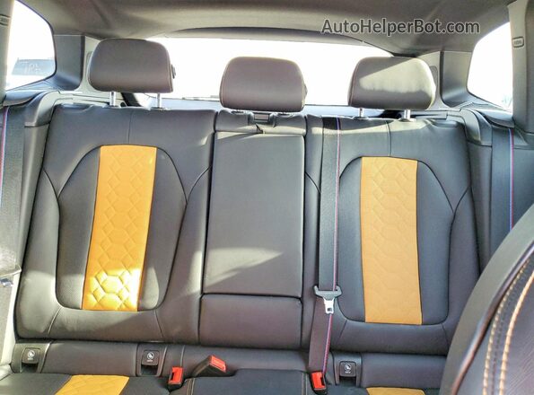 5YMTS0C06M9D67063 2021 BMW X3 Orange Սալոնի հետևի տեսք