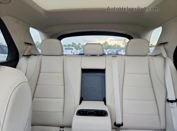 4JGFB4JB8NA722180 2022 MERCEDES-BENZ GLE Gray Widok wnętrza z tyłu