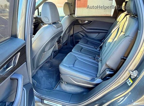 WA1LVBF78SD005015 2025 AUDI Q7 Gray 360 interior view