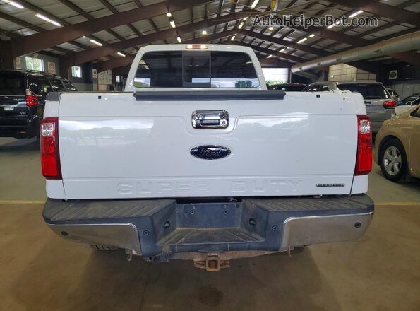 1FT8W3B61GEA88817 2016 FORD F350 Белый Вид салона спереди