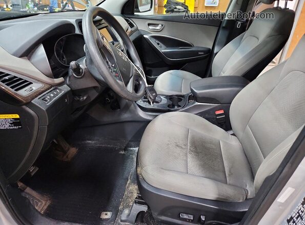 5XYZUDLB8HG490788 2017 HYUNDAI SANTA FE Серебряный Вид панели приборов