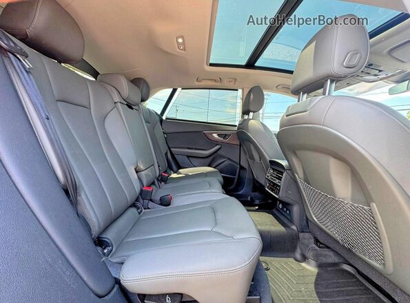 WA1CVAF19KD008785 2019 AUDI Q8 Blue Вид ззаду