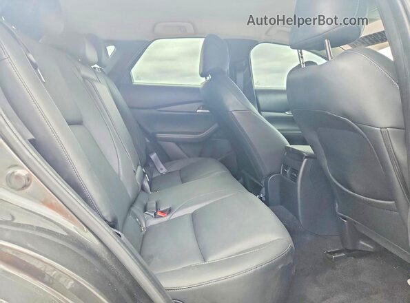3MVDMBBM8RM639396 2024 MAZDA CX30 Gray Vista del compartimento del motor