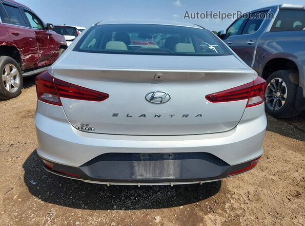 5NPD74LF1KH484321 2019 HYUNDAI ELANTRA Серебряный Вид салона спереди