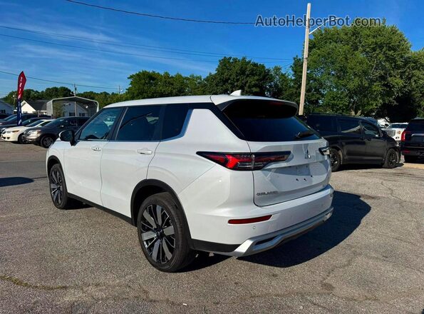 JA4J4VA88SZ021889 2025 MITSUBISHI OUTLANDER White უკანა მარჯვენა