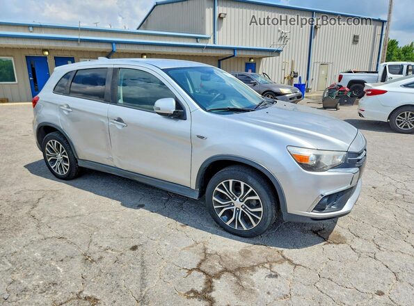 JA4AP3AU3KU017075 2019 MITSUBISHI OUTLANDER Silver Вид спереду