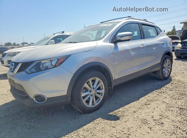 JN1BJ1CR2JW205696 2018 NISSAN ROGUE Серебряный Задняя левая четверть