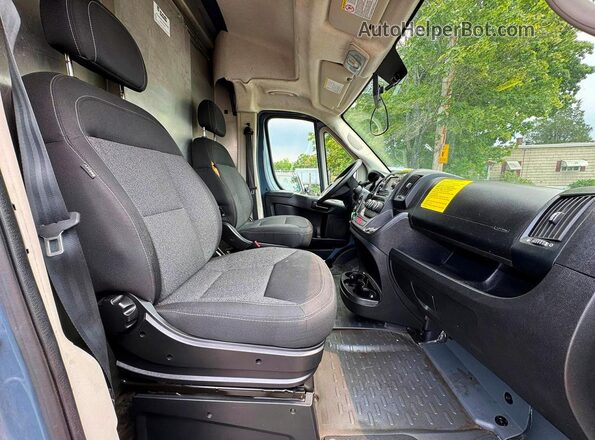 3C6URVJG4KE564669 2019 RAM PROMASTER Blue Rear view