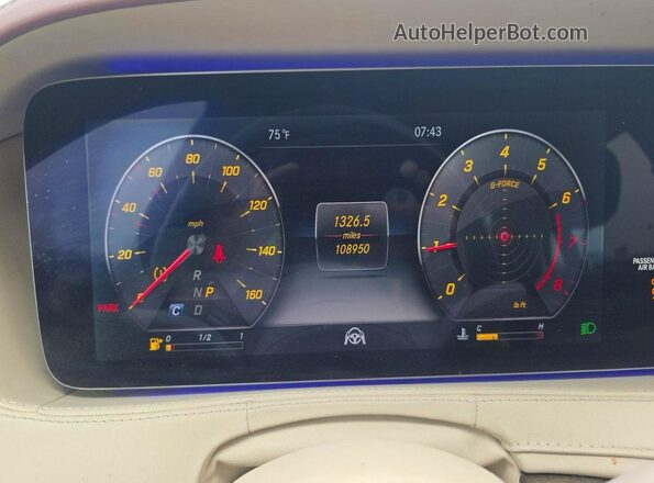 WDDUG8DB7JA369186 2018 MERCEDES-BENZ S White Vista del salpicadero