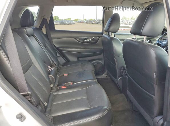 JN8AT2MVXJW319406 2018 NISSAN ROGUE Silver Engine compartment view