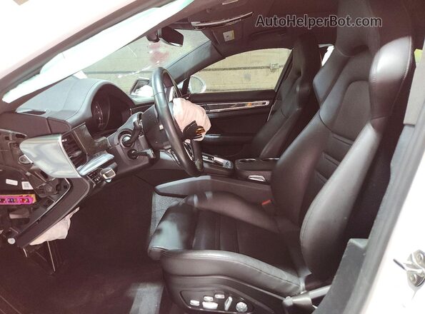 WP0AB2A73KL128112 2019 PORSCHE PANAMERA White Vista del salpicadero