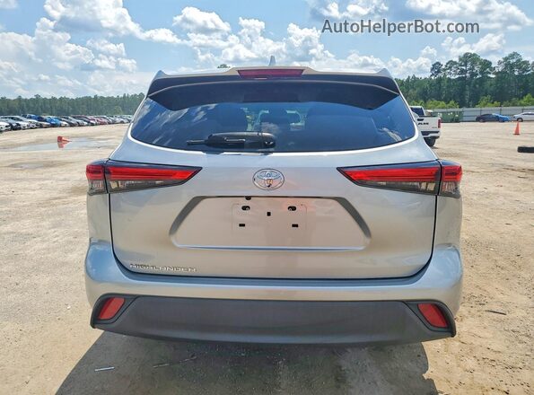 5TDCZRAH8MS070389 2021 TOYOTA HIGHLANDER Silver Սալոնի դիմացի տեսք