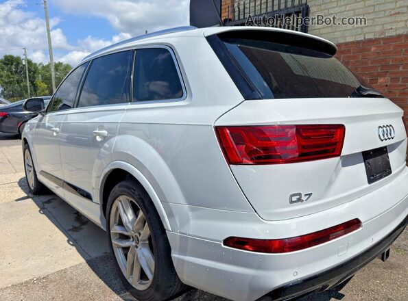WA1VAAF7XJD023271 2018 AUDI Q7 White Передня права чверть