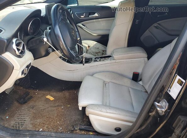 WDCTG4GB7KU003202 2019 MERCEDES-BENZ GLA-CLASS Black Vista del salpicadero