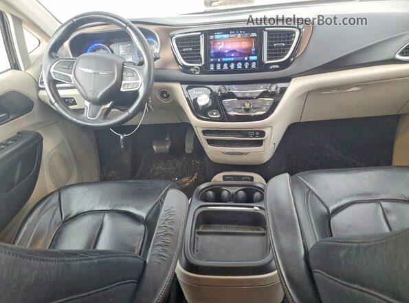 2C4RC1BG4HR543867 2017 CHRYSLER PACIFICA Black Widok zestawu wskaźników