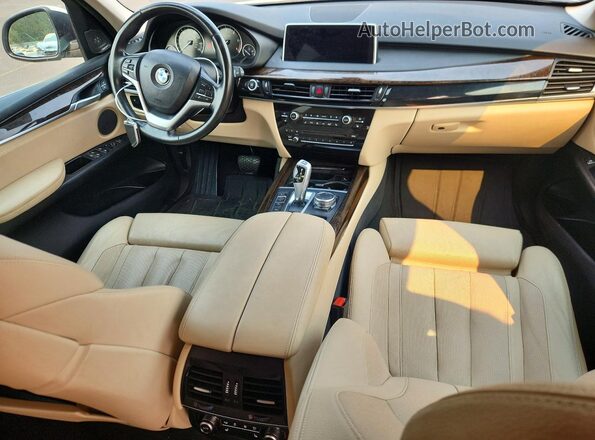 5UXKS4C55G0N15053 2016 BMW X5 White ხელსაწყოთა პანელის ხედი