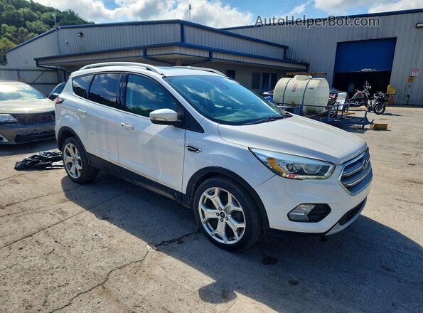 1FMCU9J98HUE21600 2017 FORD ESCAPE White Front view