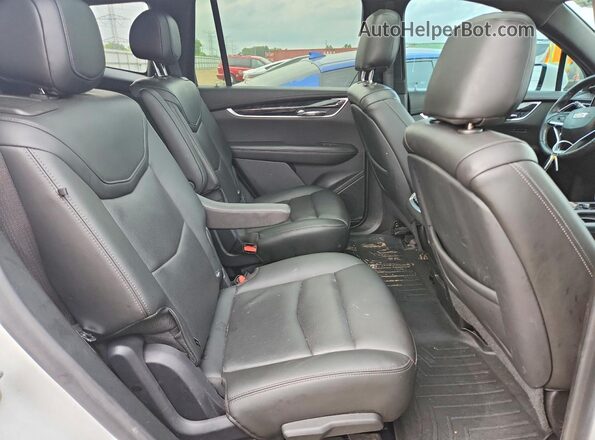 1GYKPCRS6MZ179201 2021 CADILLAC XT6 White Vista interior trasera