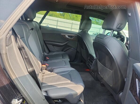 WA1AVAF13KD016260 2019 AUDI Q8 Black Vista del compartimento del motor
