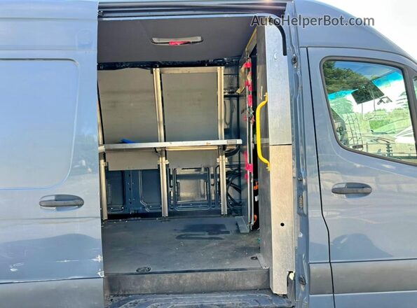 WD4PF1CDXKP134242 2019 MERCEDES-BENZ SPRINTER Gray Widok tylnych siedzeń