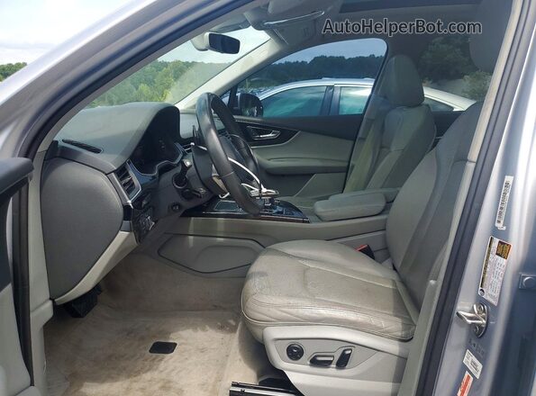 WA1LAAF7XHD005838 2017 AUDI Q7 Silver Вид панелі приладів