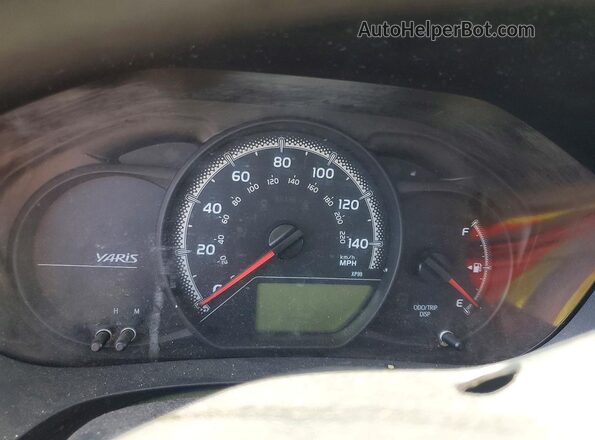 VNKKTUD30GA062568 2016 TOYOTA YARIS Red Հետևի նստատեղերի տեսք